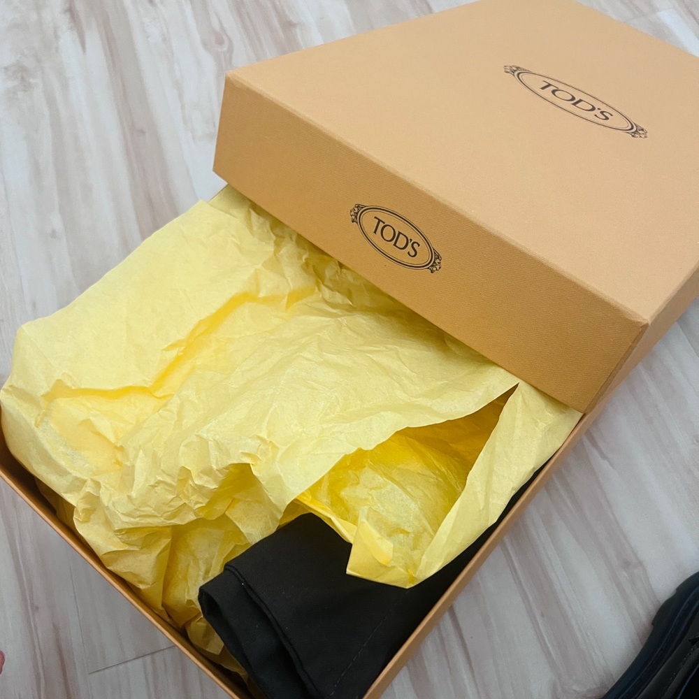 NIB Tod’s Gomna Pesante glossed leather loafers moccasins - Picture 12 of 15